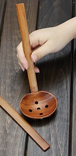 SF 22X7.4CM  WOODEN PERFORATED SPOON FOR NOODLE