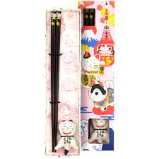 TDS LUCKY CAT CHOPSTICK & REST GIFTSET A